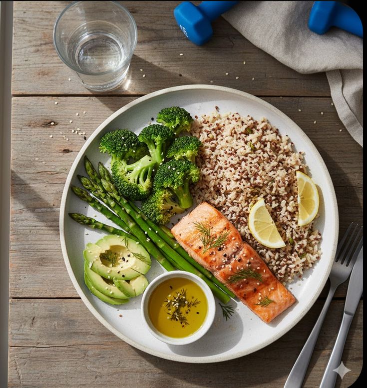 Calm table and daylight in warm cream and soft brown tones, for pause and balance